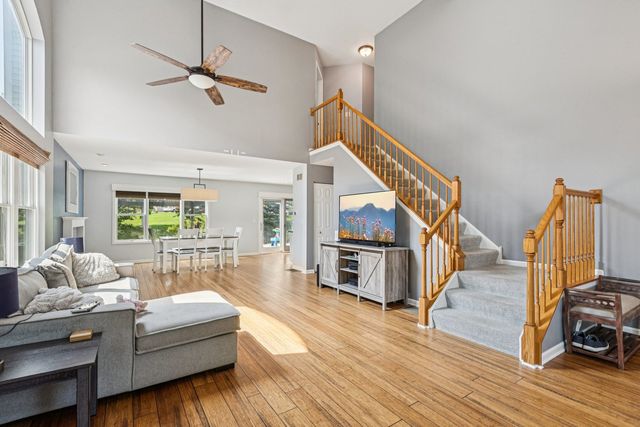 190 Cool Stone Bend, Lake In The Hills, IL 60156