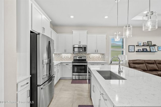 1942 Great Belt Circle, Melbourne, FL 32940