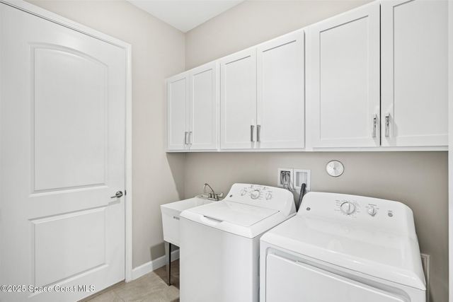 1942 Great Belt Circle, Melbourne, FL 32940