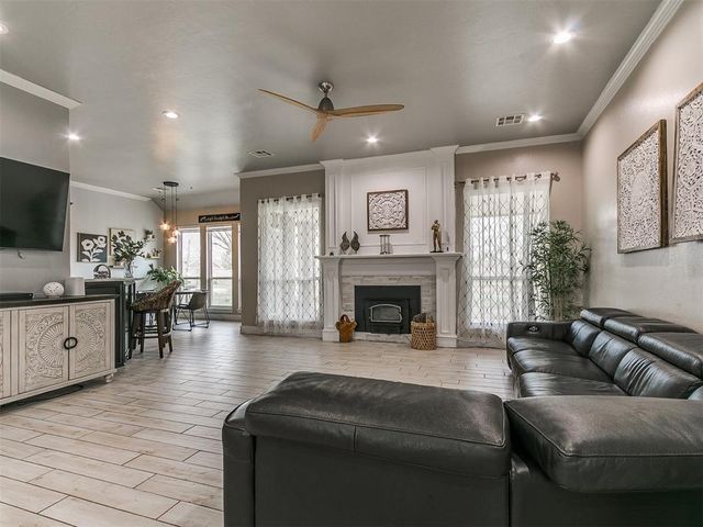 4949 Penn Place Drive, Edmond, OK 73025