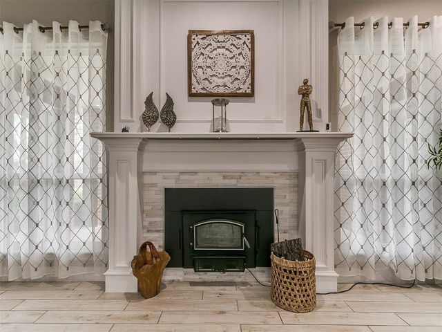 4949 Penn Place Drive, Edmond, OK 73025