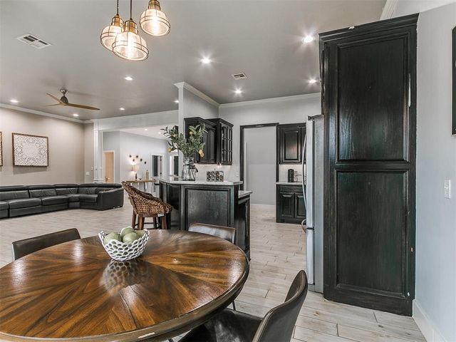 4949 Penn Place Drive, Edmond, OK 73025