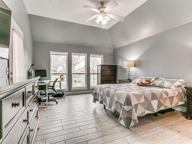 4949 Penn Place Drive, Edmond, OK 73025