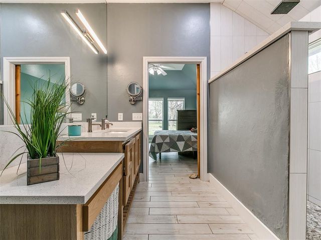 4949 Penn Place Drive, Edmond, OK 73025