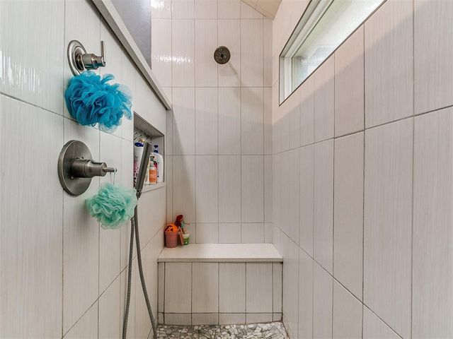 4949 Penn Place Drive, Edmond, OK 73025