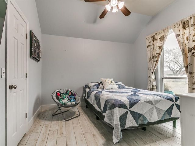 4949 Penn Place Drive, Edmond, OK 73025