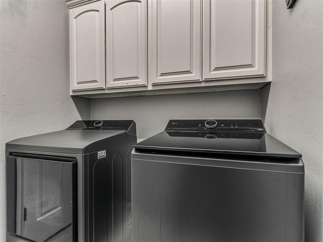 4949 Penn Place Drive, Edmond, OK 73025