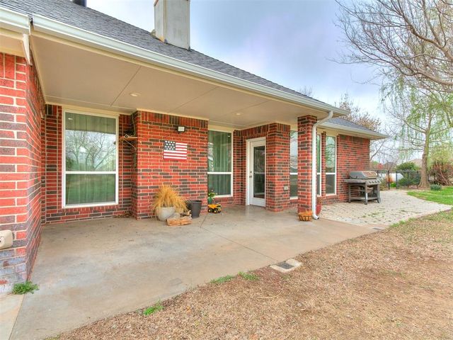 4949 Penn Place Drive, Edmond, OK 73025