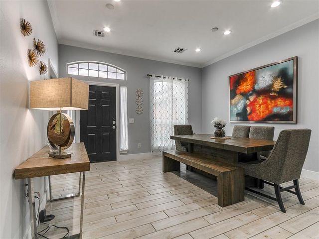 4949 Penn Place Drive, Edmond, OK 73025