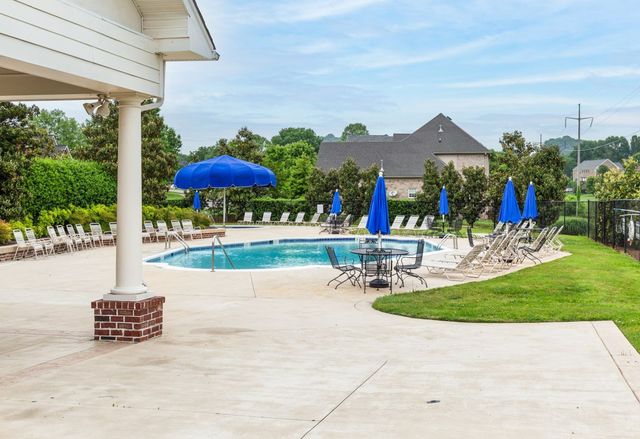 1060 Auldridge Dr, Spring Hill, TN 37174