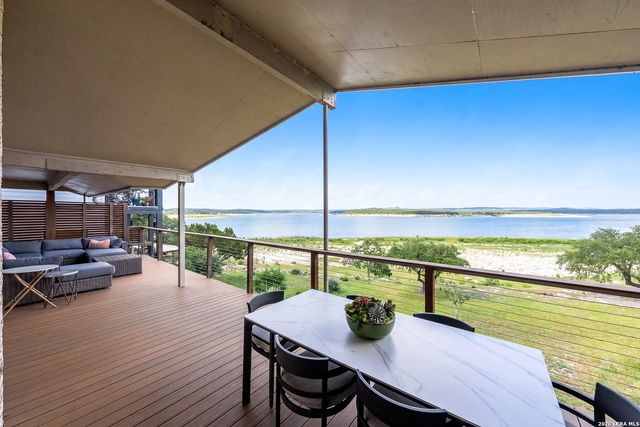 1482 Stagecoach, Canyon Lake, TX 78133