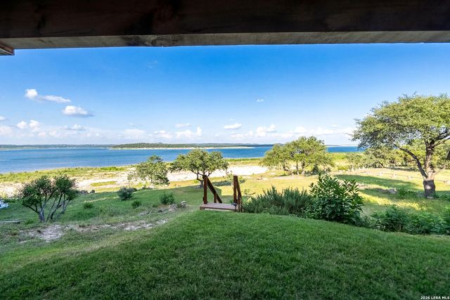 1482 Stagecoach, Canyon Lake, TX 78133