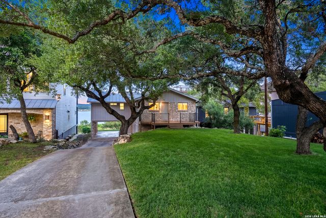 1482 Stagecoach, Canyon Lake, TX 78133