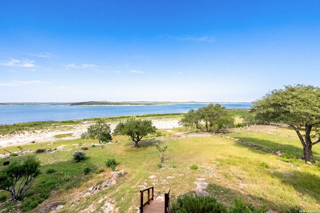 1482 Stagecoach, Canyon Lake, TX 78133