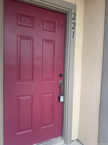 11839 Parliament St Apt 221, San Antonio, TX 78216