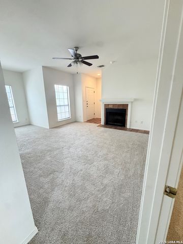 11839 Parliament St Apt 221, San Antonio, TX 78216