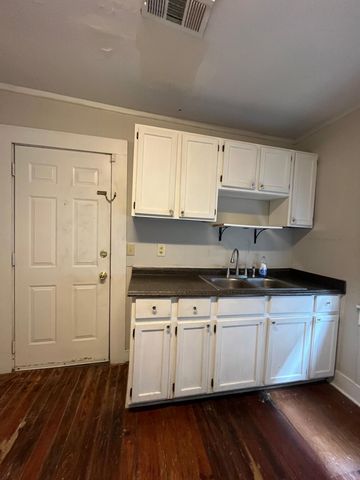 160 Coming Street, Charleston, SC 29403