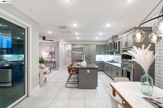 2940 Sanor Pl 105, Santa Clara, CA 95051
