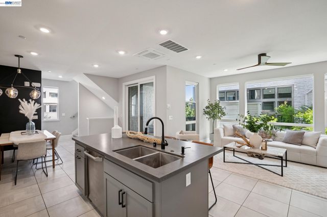 2940 Sanor Pl 105, Santa Clara, CA 95051