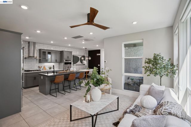 2940 Sanor Pl 105, Santa Clara, CA 95051
