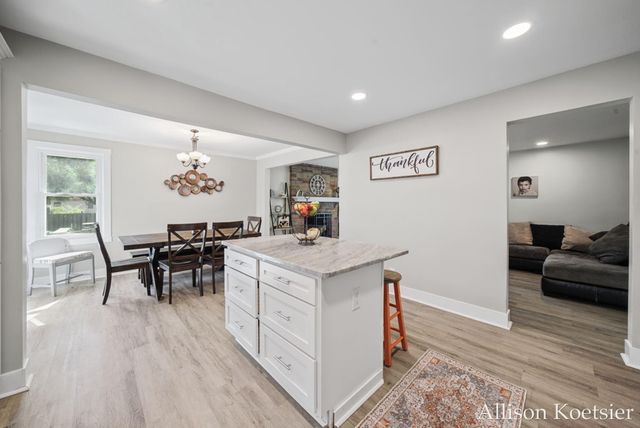 910 Mulford Drive SE, Grand Rapids, MI 49507