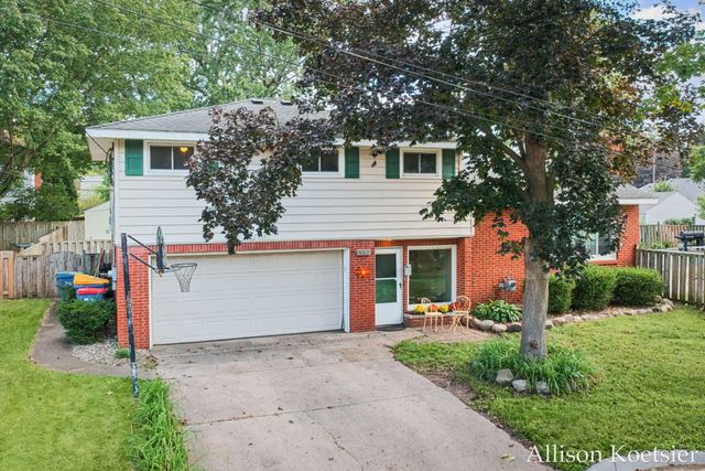910 Mulford Drive SE, Grand Rapids, MI 49507