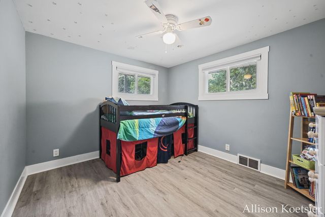 910 Mulford Drive SE, Grand Rapids, MI 49507