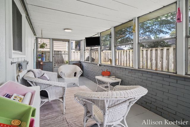 910 Mulford Drive SE, Grand Rapids, MI 49507