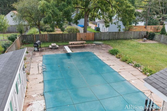 910 Mulford Drive SE, Grand Rapids, MI 49507