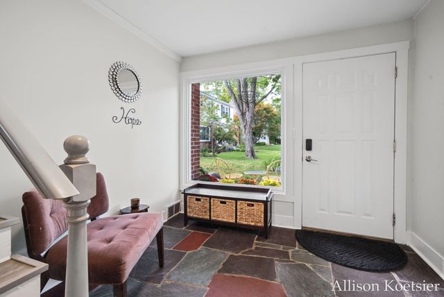 910 Mulford Drive SE, Grand Rapids, MI 49507