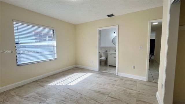 2820 SW 25th Street 2820, Miami, FL 33133