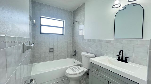 2820 SW 25th Street 2820, Miami, FL 33133