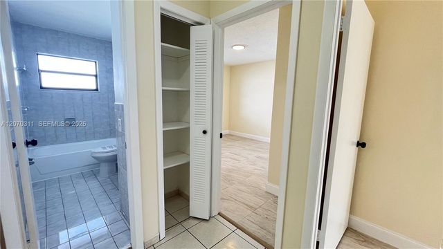2820 SW 25th Street 2820, Miami, FL 33133