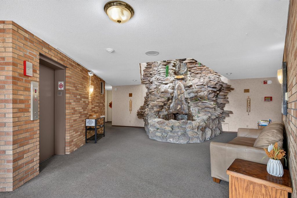 2690 Oxford Street N 219, Roseville, MN 55113 — photo 4