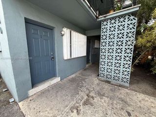 1960 NW Flagler Ter 1, Miami, FL 33125