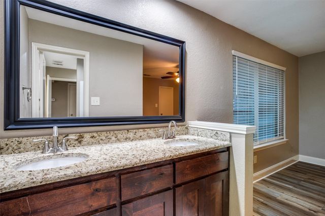 2917 Penny Lane, Euless, TX 76039