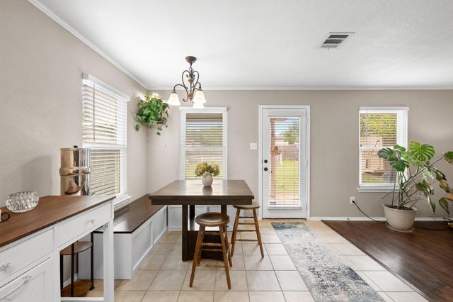 605 Holbrooke ST, Hutto, TX 78634
