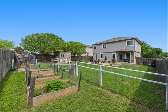605 Holbrooke ST, Hutto, TX 78634