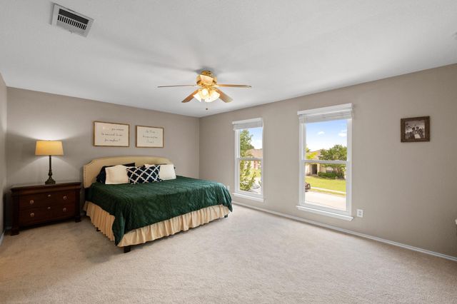 605 Holbrooke ST, Hutto, TX 78634