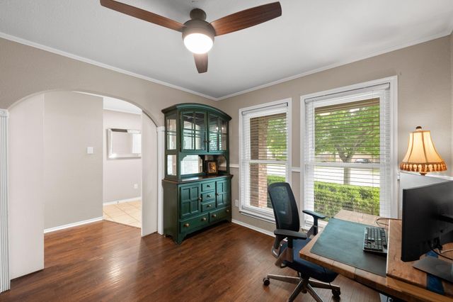 605 Holbrooke ST, Hutto, TX 78634