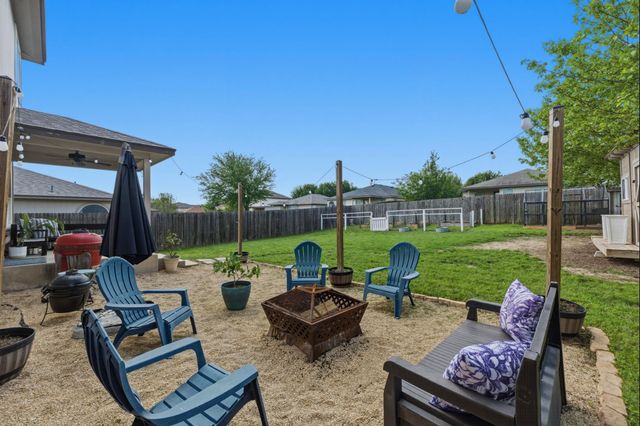 605 Holbrooke ST, Hutto, TX 78634