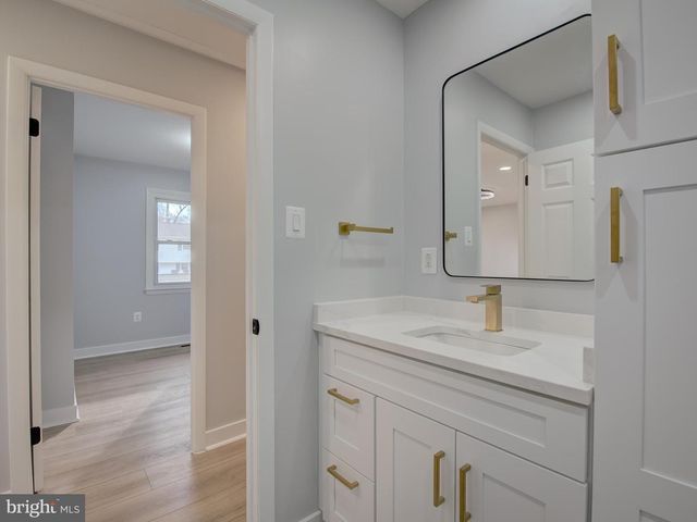208 PARKHOLME CIR, Reisterstown, MD 21136