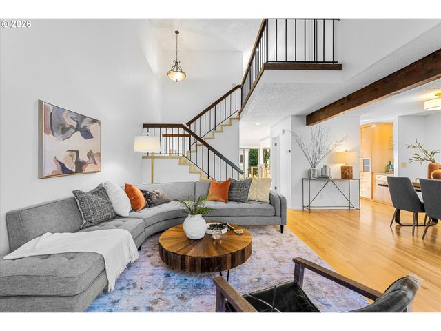 1764 BONNIEBRAE Dr, Lake Oswego, OR 97034