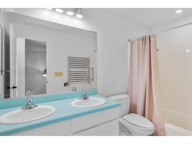 1764 BONNIEBRAE Dr, Lake Oswego, OR 97034