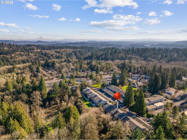 1764 BONNIEBRAE Dr, Lake Oswego, OR 97034