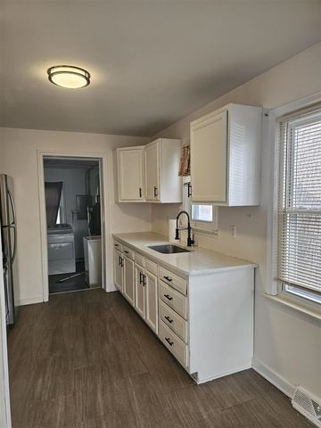 14219 Knox Avenue, Warren, MI 48089