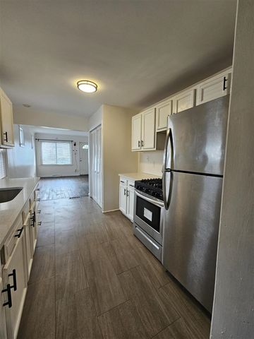 14219 Knox Avenue, Warren, MI 48089