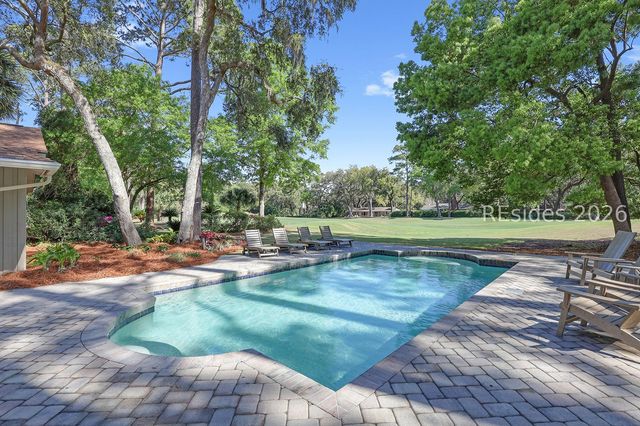 7 Red Maple Rd, Hilton Head Island, SC 29928