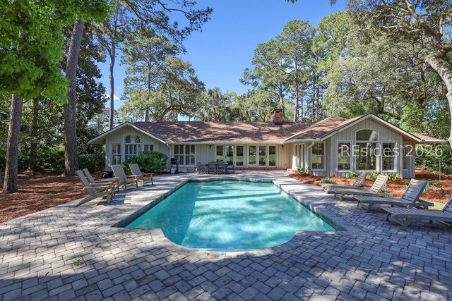 7 Red Maple Rd, Hilton Head Island, SC 29928
