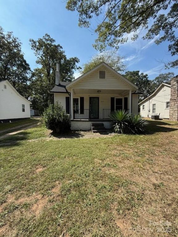 807 Carolyn Avenue, Kannapolis, NC 28083